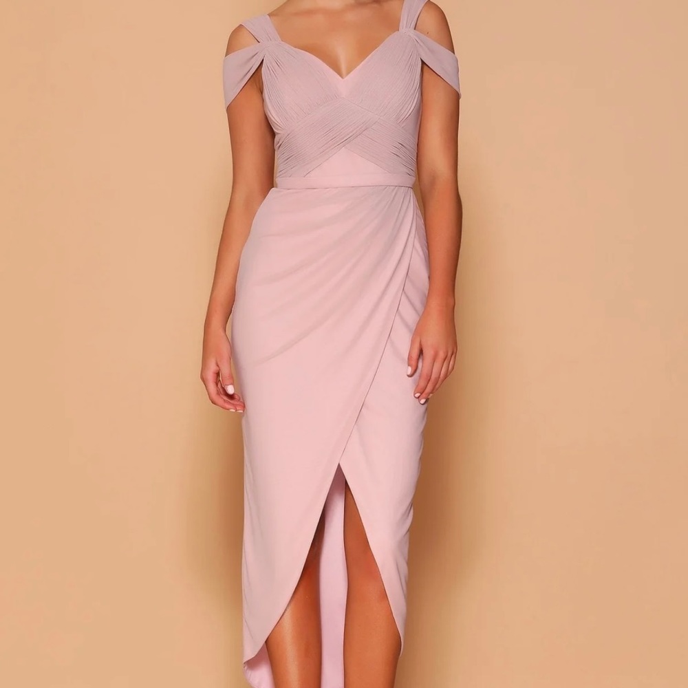 Les demoiselles dress